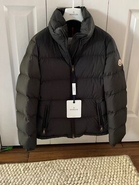 Moncler Women’s Black Down Puffer Jacket - NEW WITH TAGS